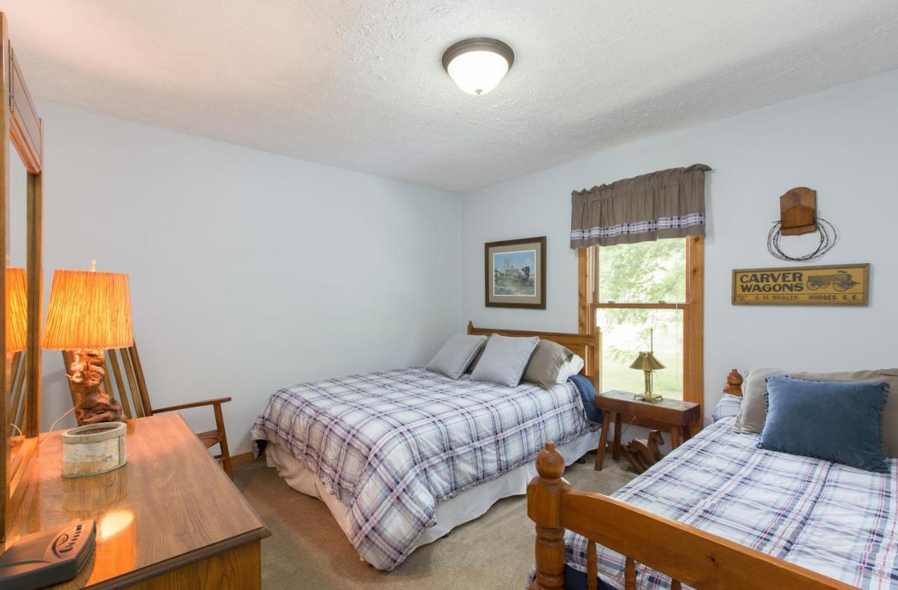 Reedy Patch Cabin Villa Хендерсънвил Екстериор снимка